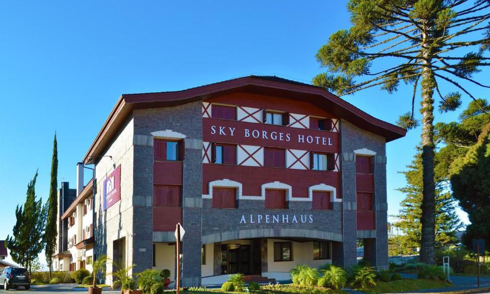 Sky Borges Hotel Alpenhaus  (Cortesia City Tour)